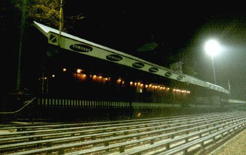 Sportpark Berg en Bosch - Unüberdachte Sitzplätze vor der Tribüne