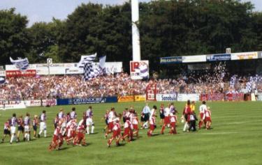 Wersestadion - Einlaufen der Mannschaften