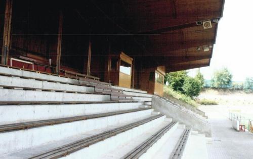 Stadion am Schüsselhauser Kreuz - Blick ber die Tribne