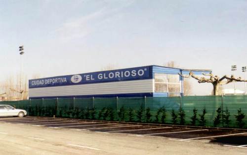 Instalaciones Deportivas El Glorioso - Tribne von hinten