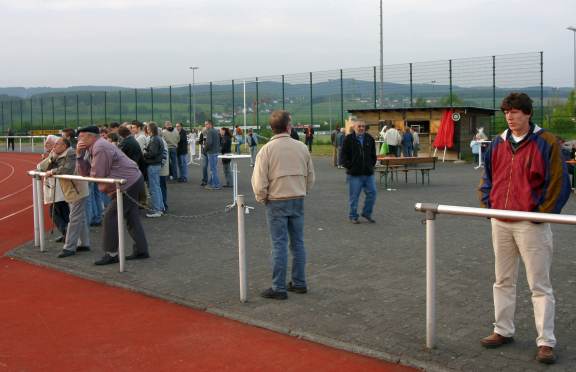 Hansastadion - Hintertorseite (im Hintergrund erkennt man den Nebenplatz)