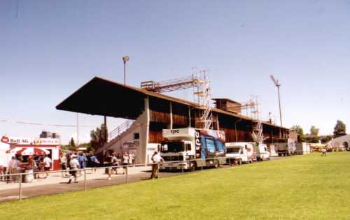 Stadion Neufeld - Tribne Auenansicht