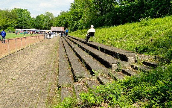 Osningstadion <i>Hillegossen</i>