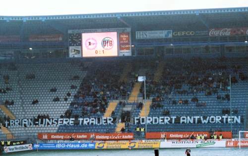 Schüco Arena (Stadion Alm) - offene Fragen...