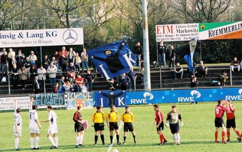 Stadion am Hessenhaus - Gegenseite mit Gstefans beim Intro