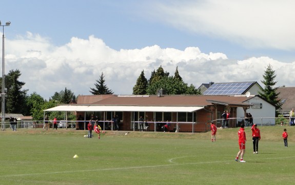 Rasenplatz Lich-Birklar