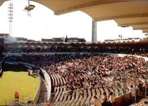 Stade Lescure - innen
