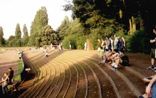 Jahnstadion - Kurve und Gegenseite