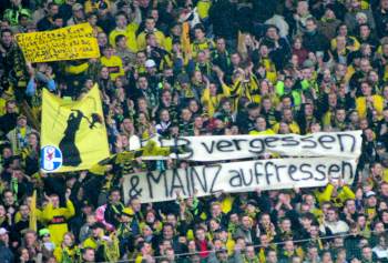 Stadion am Nordfriedhof - Mainz auffressen...