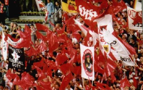 Westfalenstadion - VfB-Fans beim Intro