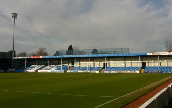 Layer Road Ground - Clock End