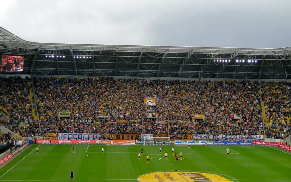 Rudolf-Harbig-Stadion