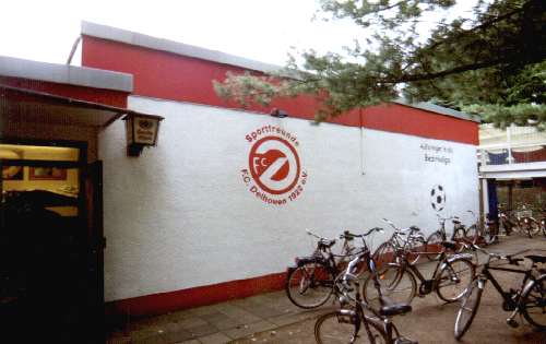 Sportplatz an der Klosterstrae, Delhoven - Vereinsheim