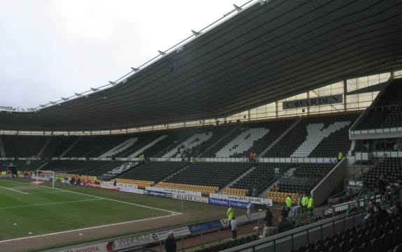 Pride Park - McArthur Glen Stand (Gästebereich)