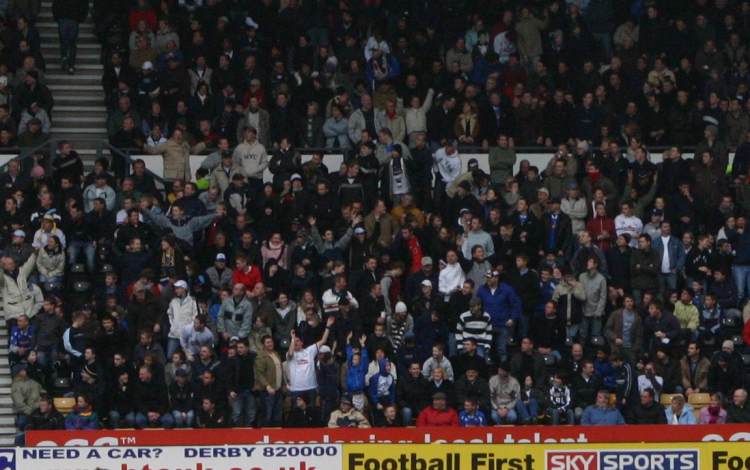 Pride Park - Heimfans