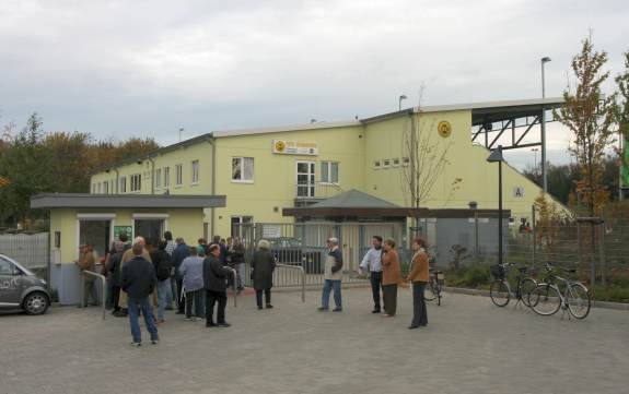 PCC-Stadion - Tribüne Außenansicht