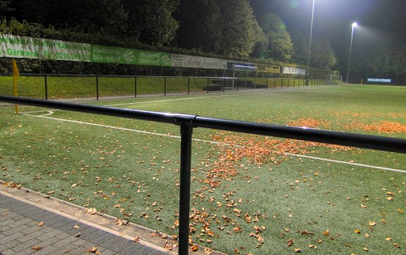 Sportplatz Schwarz-Weiß 06