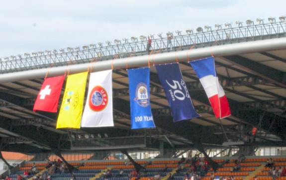 Estádio Cidade de Coimbra - Fahnen in Quadrat- und Rechteckform