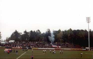 Stade Emile Mayrisch - Gegenseite