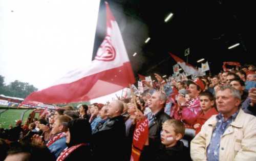 Georg Melches Stadion - Das sollen alles Nazis sein?