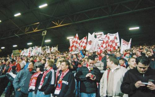 Georg-Melches-Stadion - Intro RWE-Fans