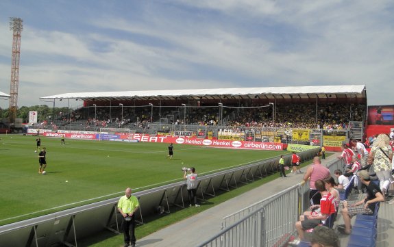 Mobiles Stadion im Arena-Sportpark