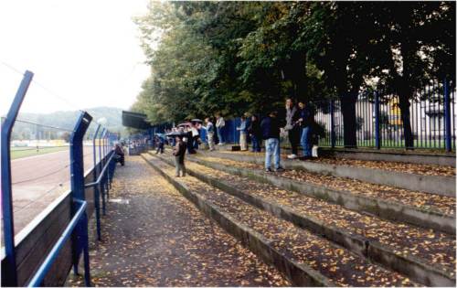 Stadion der Freundschaft - Außenbereich Tribünenseite