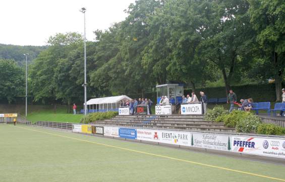 Kunstrasenplatz an der Wörthstraße