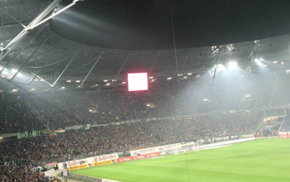 AWD-Arena (Niedersachsen-Stadion) - Hintertorbereich Heimkurve