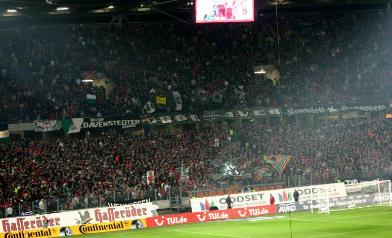 AWD-Arena (Niedersachsen-Stadion) - Intro Heimblock