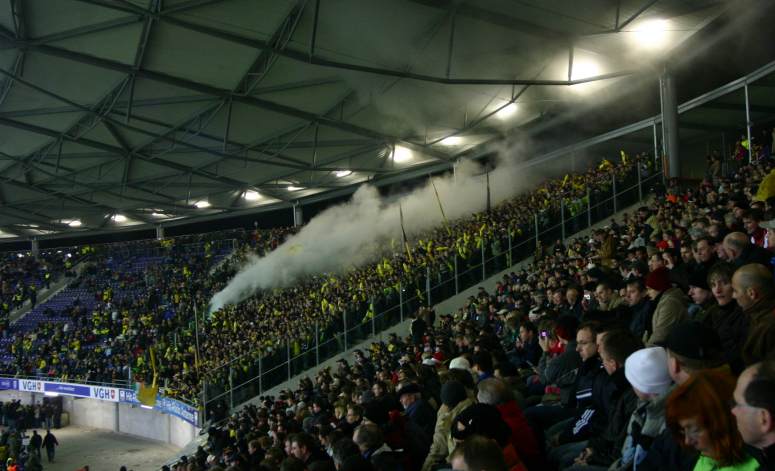 AWD-Arena (Niedersachsen-Stadion) - Intro Gäste zur 2. Halbzeit