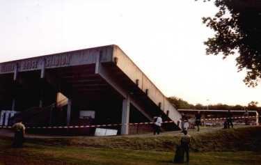 Stadion - ... und Rückansicht