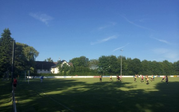 Sportplatz am Maibaum