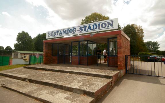 Stadion an der Flutbrücke