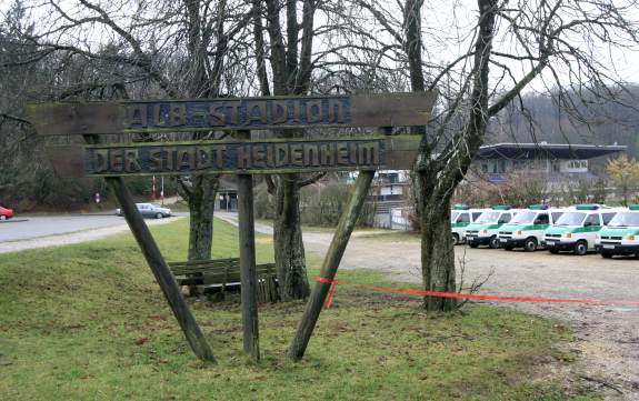 Albstadion - Parkplatz mit Namensschild