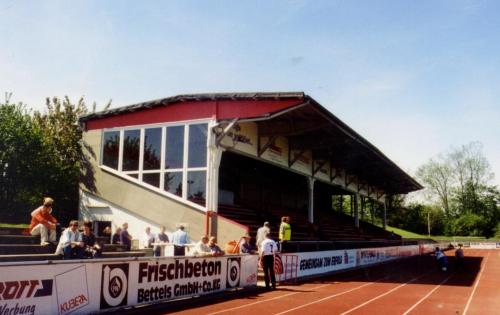 Friedrich-Ebert-Sportpark - Die Tribüne