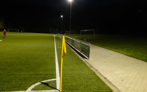 Kirchenberg Stadion Kunstrasen