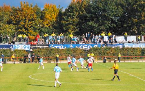 Wolfgang-Meyer-Sportanlage - Rckansicht Tribne