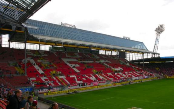 Fritz-Walter-Stadion (Betzenberg) - Haupttribüne
