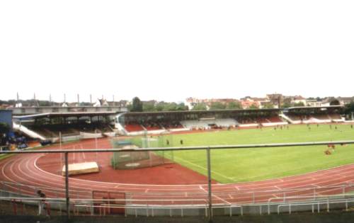 Auestadion - Tribünen von der Gegenseite aus gesehen