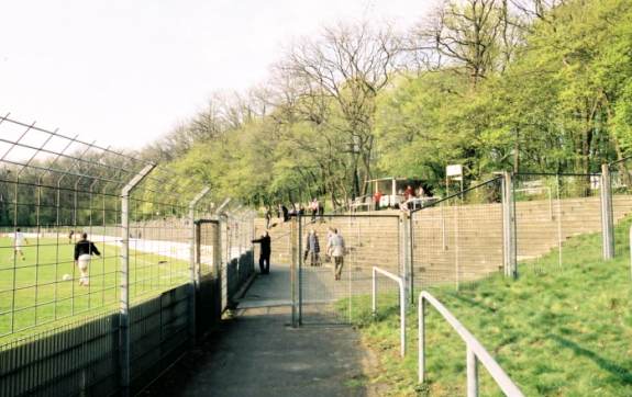 Flughafenstadion (Sportpark Höhenberg) - Gegenseite