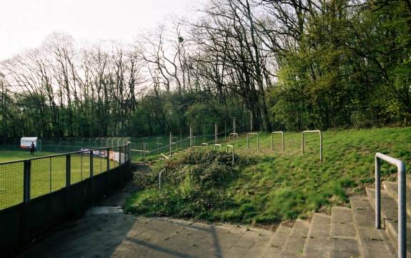 Flughafenstadion (Sportpark Höhenberg) - Hintertorbereich