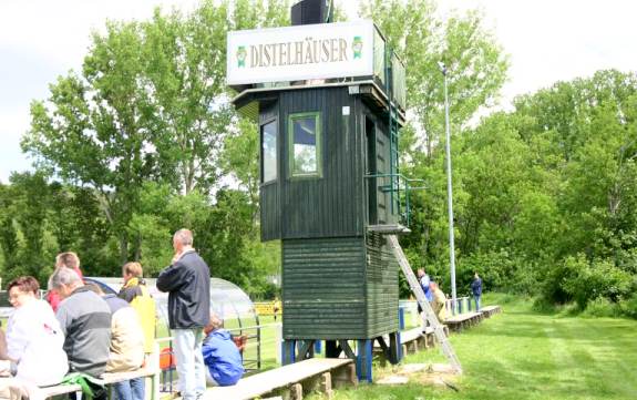 Tauberstadion - Lngsseite mit Sprecherturm