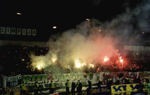 Centralni Stadion - Fankurve Slovenien in Brand