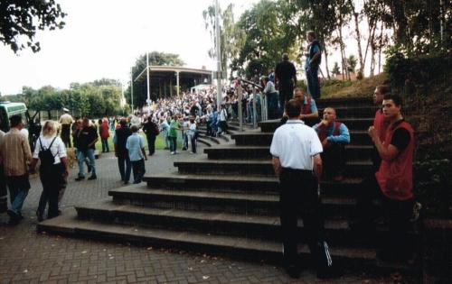 Dorotheen-Kampfbahn - Stufen und Tribüne