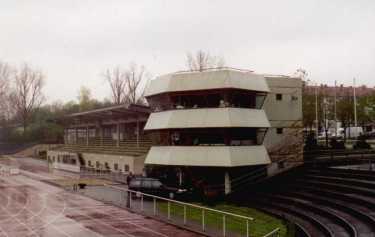 Ludwig-Jahn-Stadion - Sprungturm, Parkhaus oder Pressebereich?