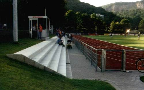 Nettetal-Stadion - Gerade aus anderer Perspektive