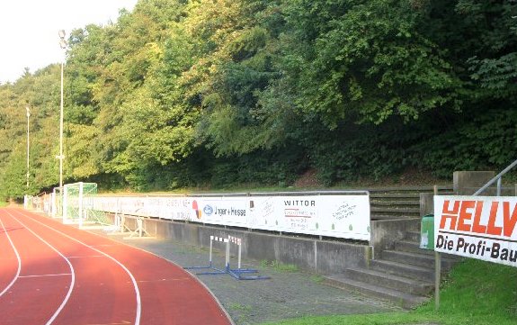 Huckenohl-Stadion - Gegenseite