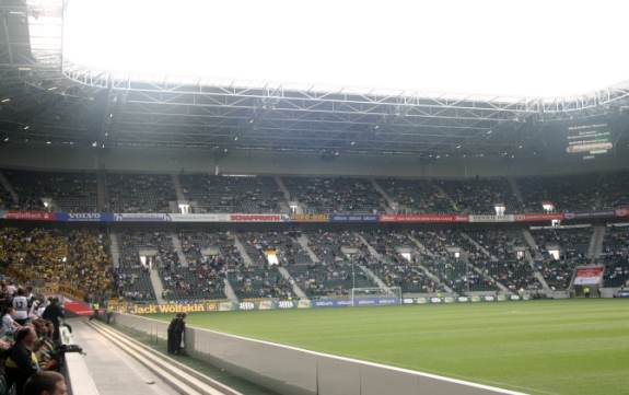 Borussia-Park - Hintertorseite mit Gästebereich