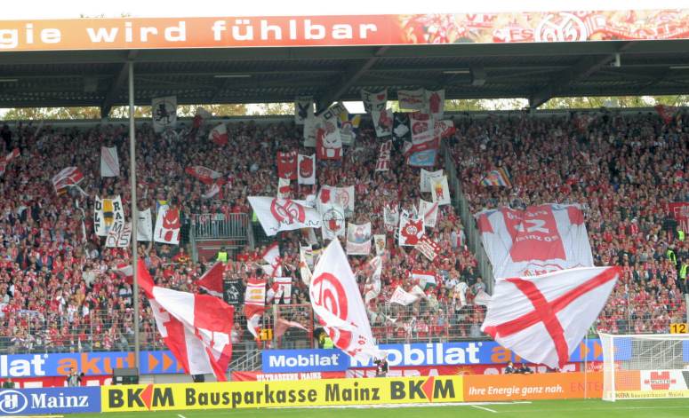 Stadion am Bruchweg - Intro Mainz Fanblock